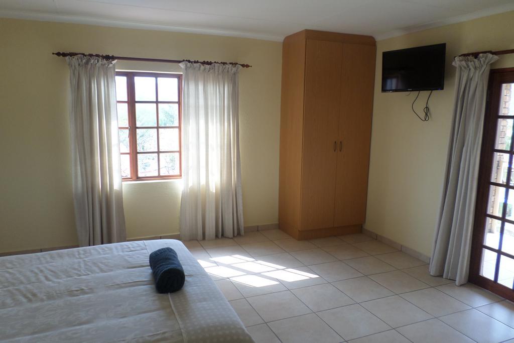 Country Link Guest Lodge โคมาติพอร์ต ภายนอก รูปภาพ