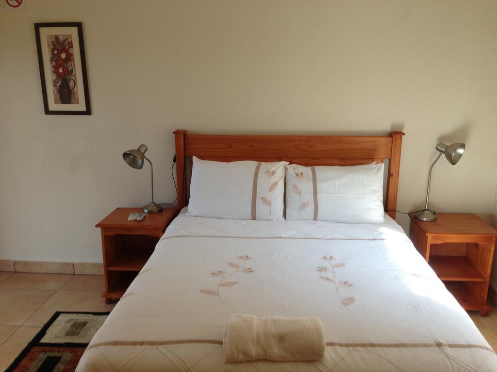 Country Link Guest Lodge โคมาติพอร์ต ภายนอก รูปภาพ