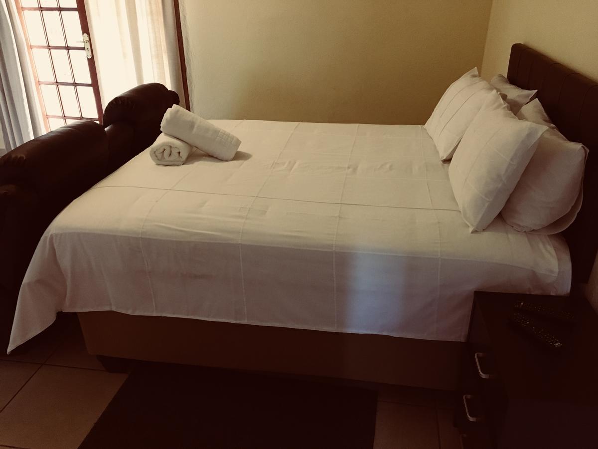 Country Link Guest Lodge โคมาติพอร์ต ภายนอก รูปภาพ